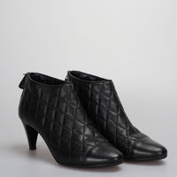 used-Chanel black leather boots with CC logo 34-MILOURA