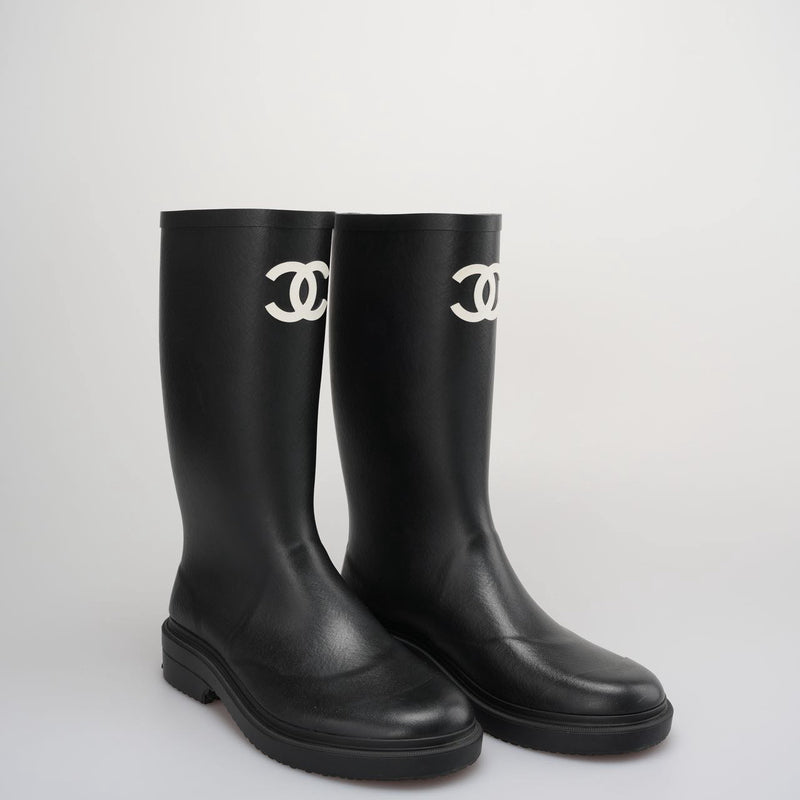 Used authentic Chanel rain boots 39
