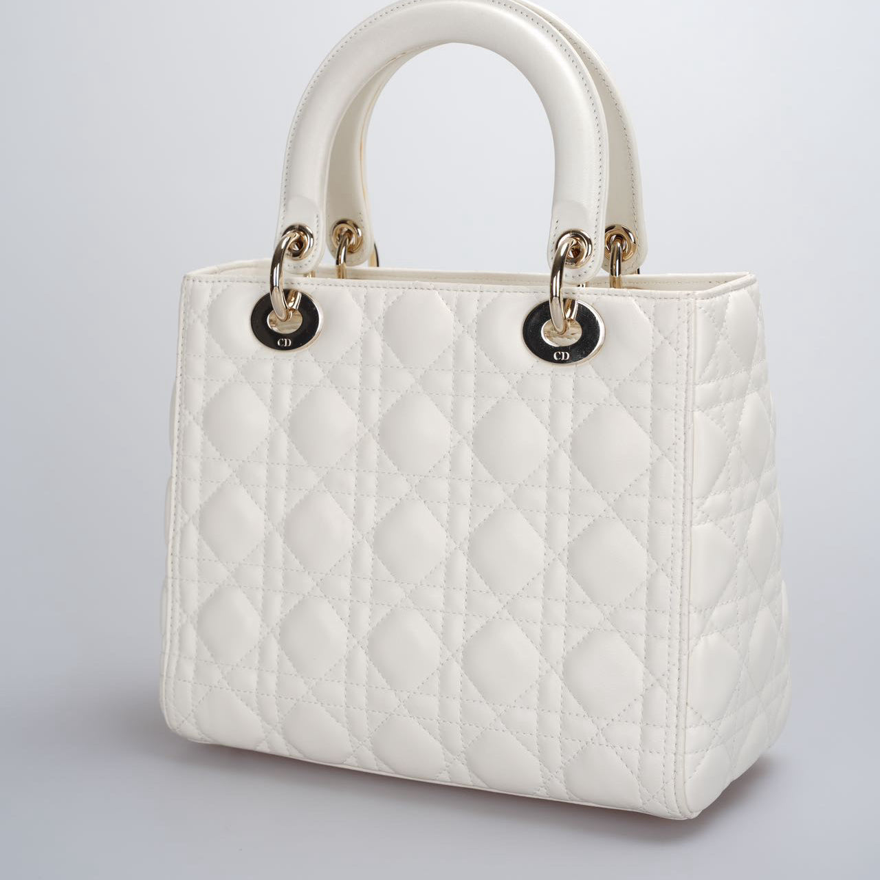 Christian Dior Lady Diorミディアム　ホワイト Used Christian Dior White Lady Dior Medium Bag MILOURA