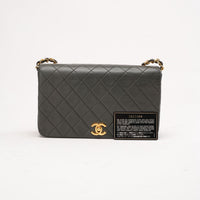 Chanel Klassische Vintage Full Flap Tasche mit Schulterkette Lammleder Grün 1991