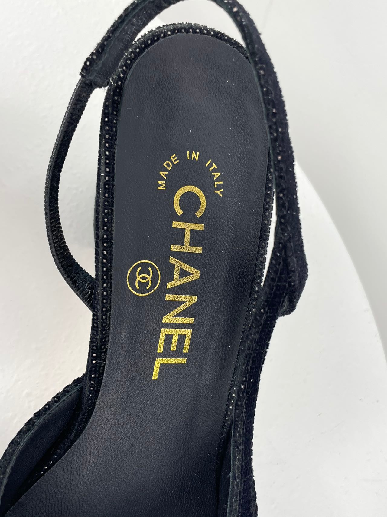 Used Chanel Tweed Black Gold Slingback Pumps with CC Logo 36 MILOURA