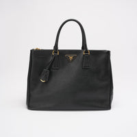 Prada Black Galleria Medium Galleria Zip Tote Saffiano Leather