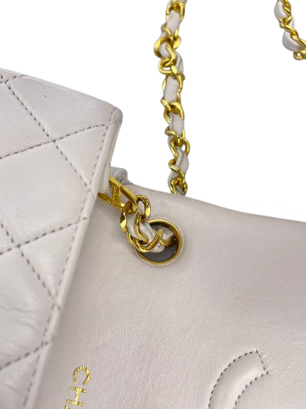 Chanel vintage White Classic Double Flap mini square Bag mit gold Hardware Chanel Bag MILOURA