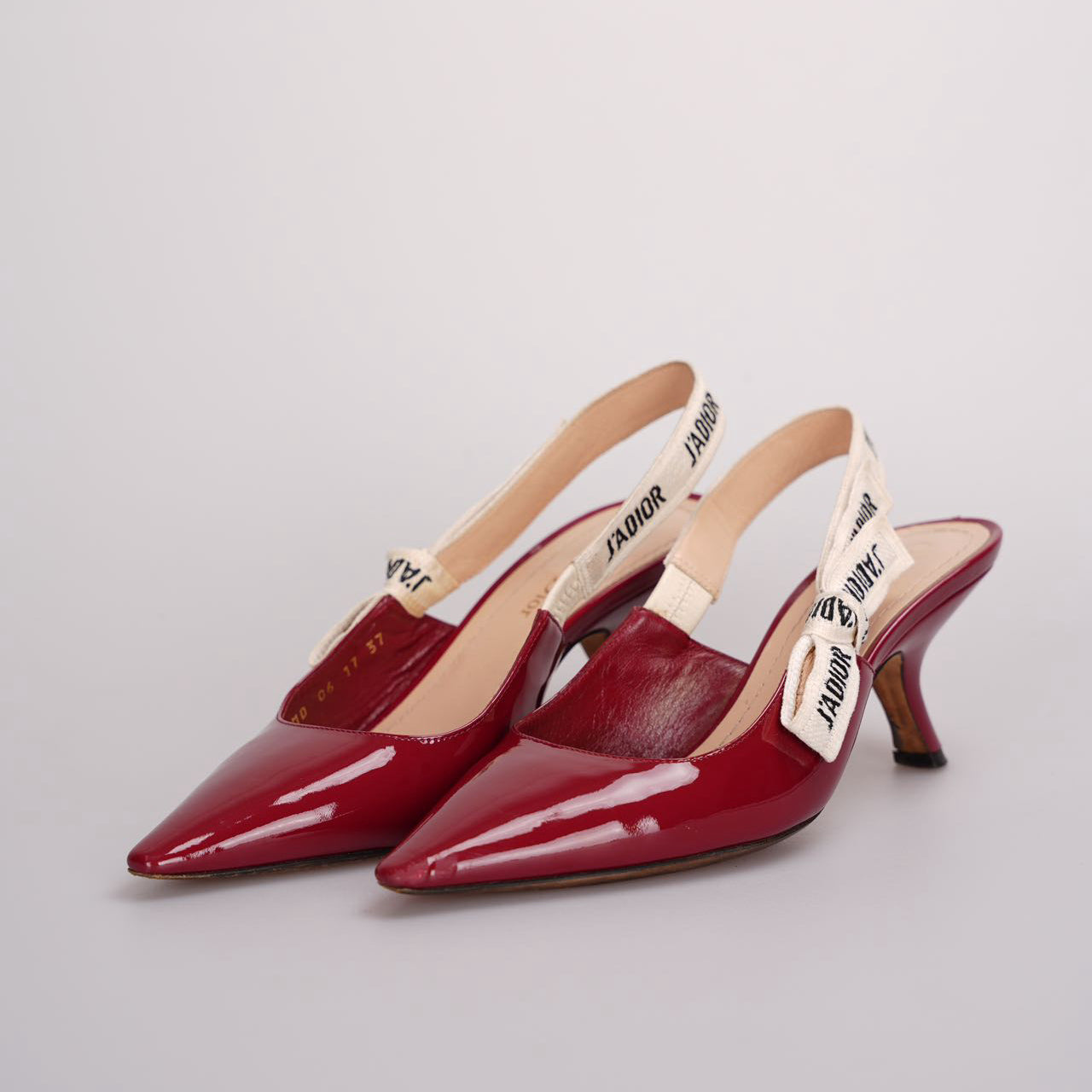 【美品】DIOR⭐︎ハイヒール／37サイズ／裏張り加工済み Used Christian Dior J'adior Patent Leather Slingback 6cm Pumps 37D
