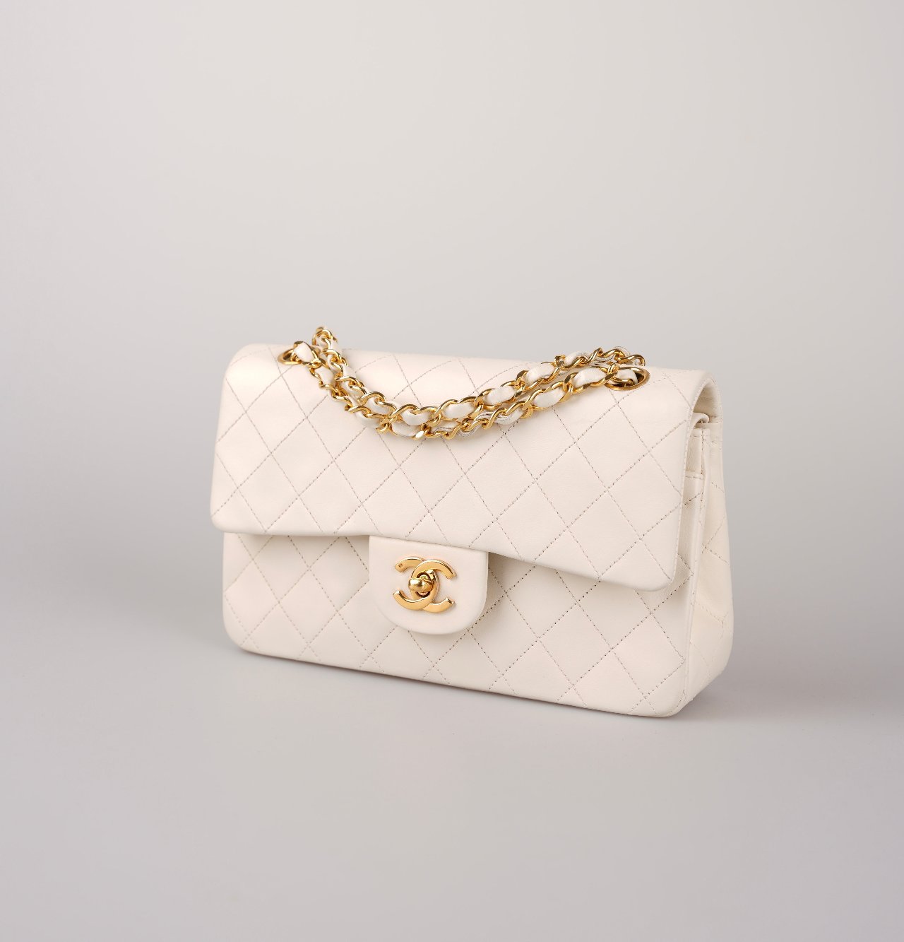 Used Chanel Medium Vintage White Classic Double Flap Bag in