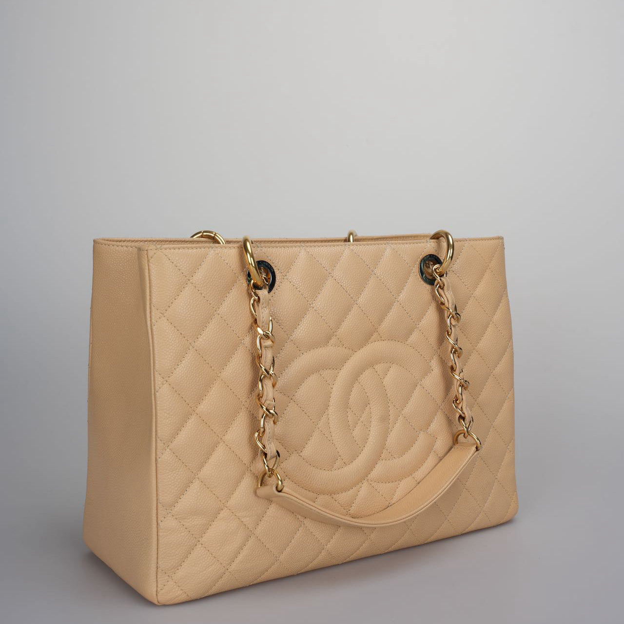 aimer marché シャネル CHANEL GST ベージュ 252 Used Chanel beige Grand Shopping Tote Beige GST Bag in Caviar