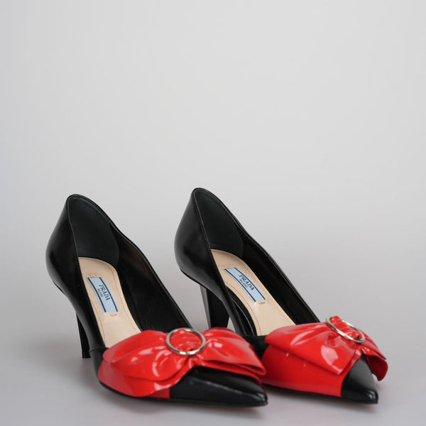 Used Prada Black / Red Leather Bow Pointed Toe Pumps Size 38.5 MILOURA