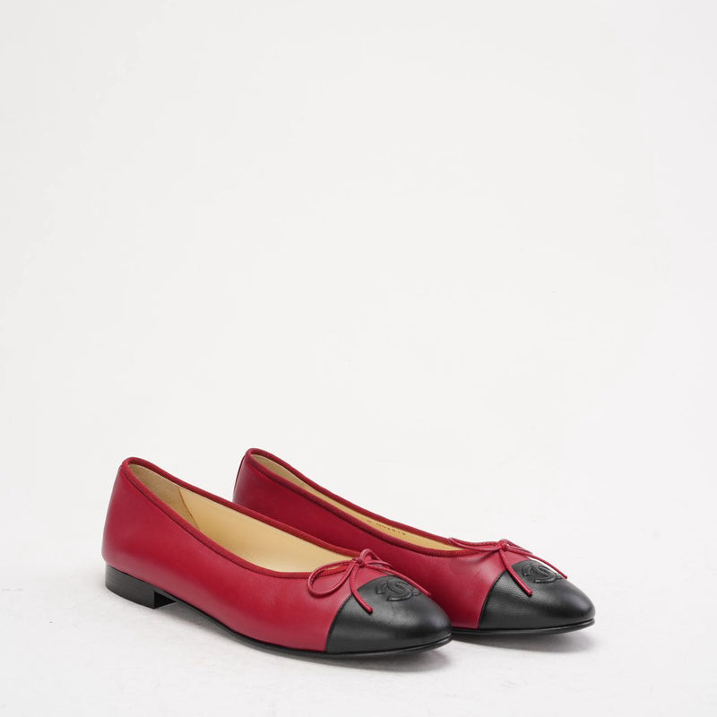 Chanel Red/Black CC Cap Toe Ballet Flats Size 38.5 - Christmas Gift MILOURA Chanel Red/Black CC Cap Toe Ballet Flats Size 38.5 - Christmas Gift MILOURA