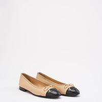 Chanel Beige/Black CC Cap Toe Ballet Flats Size 38.5C
