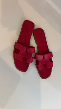 Hermès Oran Sandals in Vibrant Rose Magenta Size 41