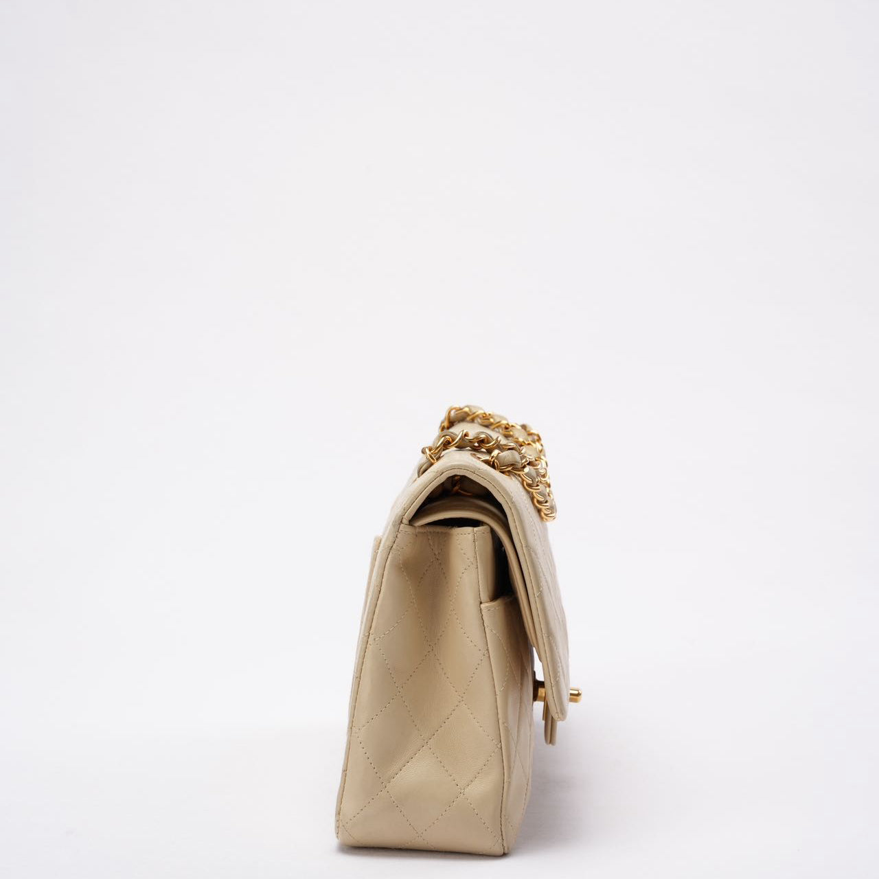 Used Chanel Beige Vintage Medium Classic Flap Lambskin 1996-1997