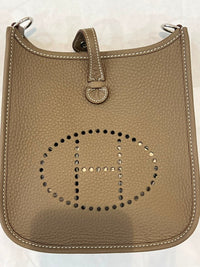 Hermès Evelyne 16 Étoupe Taurillon Clémence Leder Palladium
