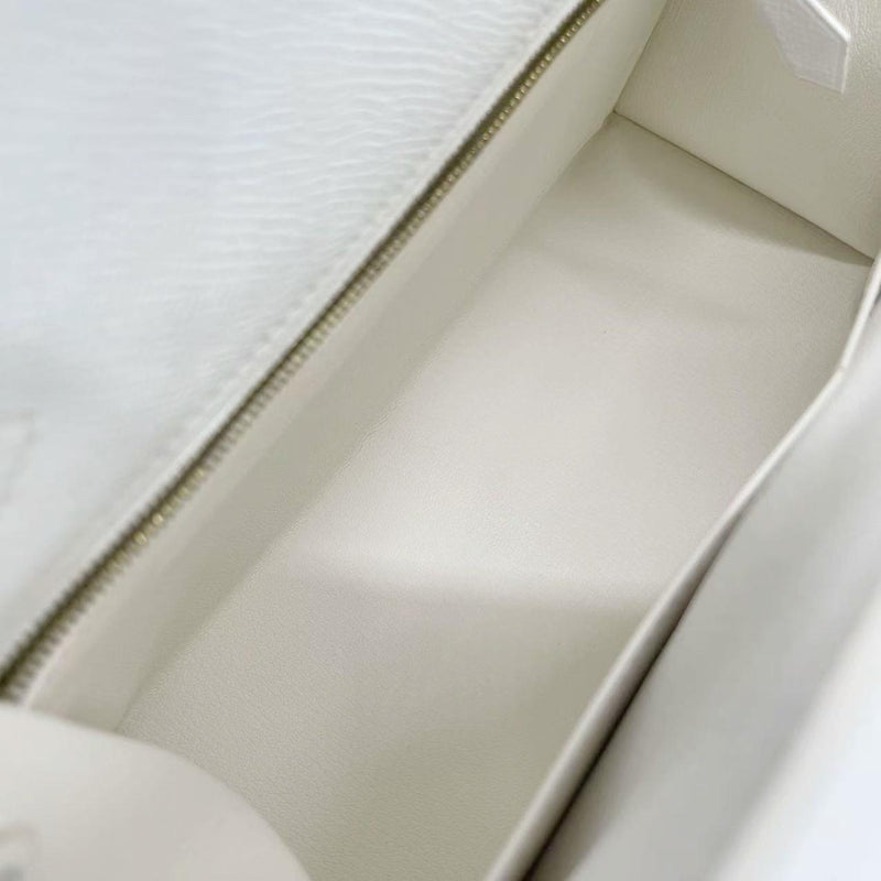 Hermes Kelly 28cm Sellier White Epsom Leather Gold Hardware Top Handle Bag 2015 Inside