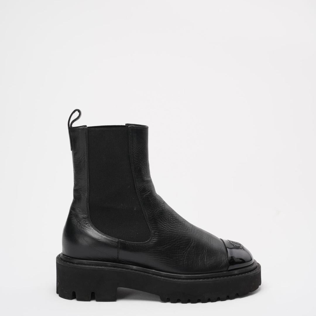 Second hand Chanel Black Crumpled Cap Toe Short Boots 38 | Miloura